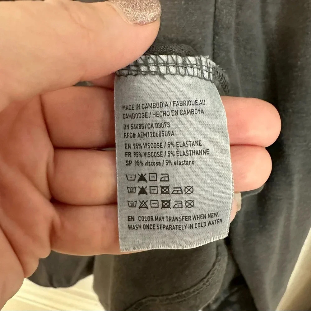 American Eagle Outfitter Soft & Sexy Gray Long Sleeve Keyhole Swing Top Sz L GUC - Picture 5 of 8